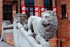 Lion en pierre